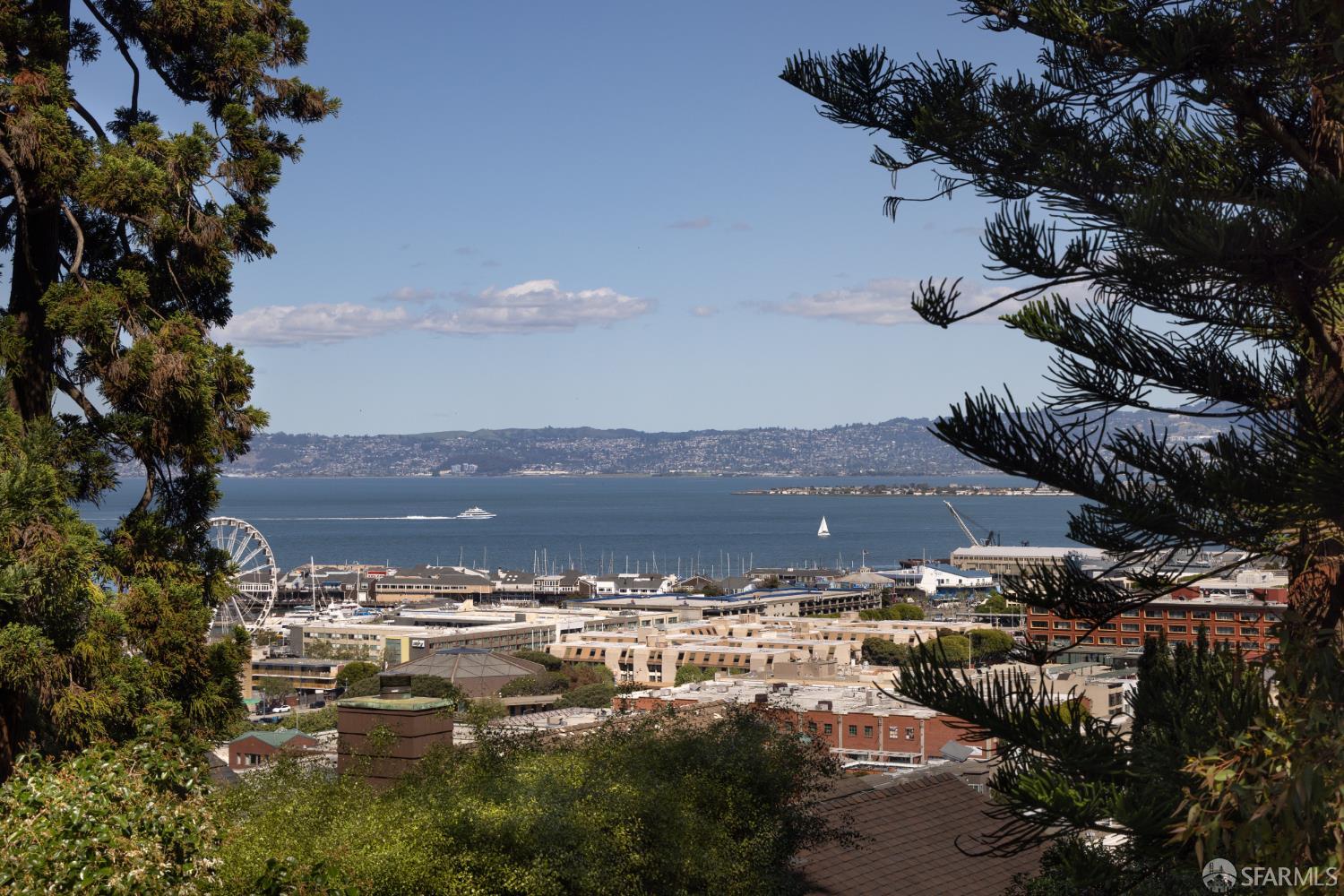 Detail Gallery Image 23 of 35 For 930 Chestnut St, San Francisco,  CA 94109 - 4 Beds | 2/1 Baths