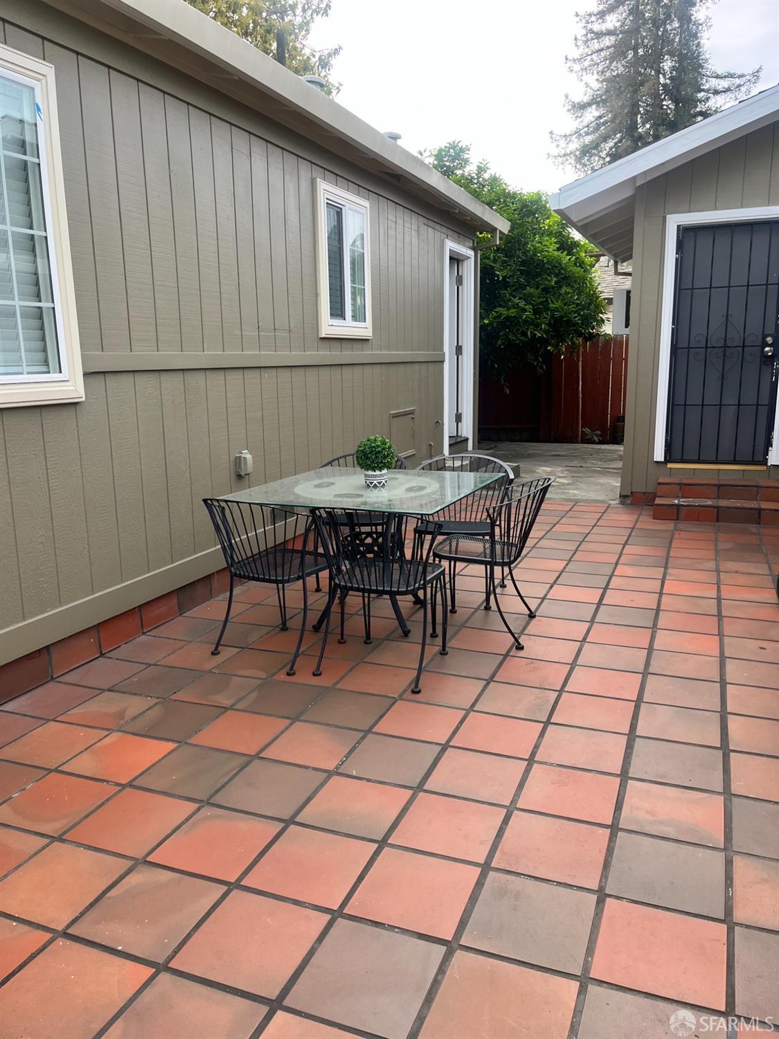 Detail Gallery Image 19 of 24 For 313 Dumbarton Ave, Redwood City,  CA 94063 - 3 Beds | 2 Baths