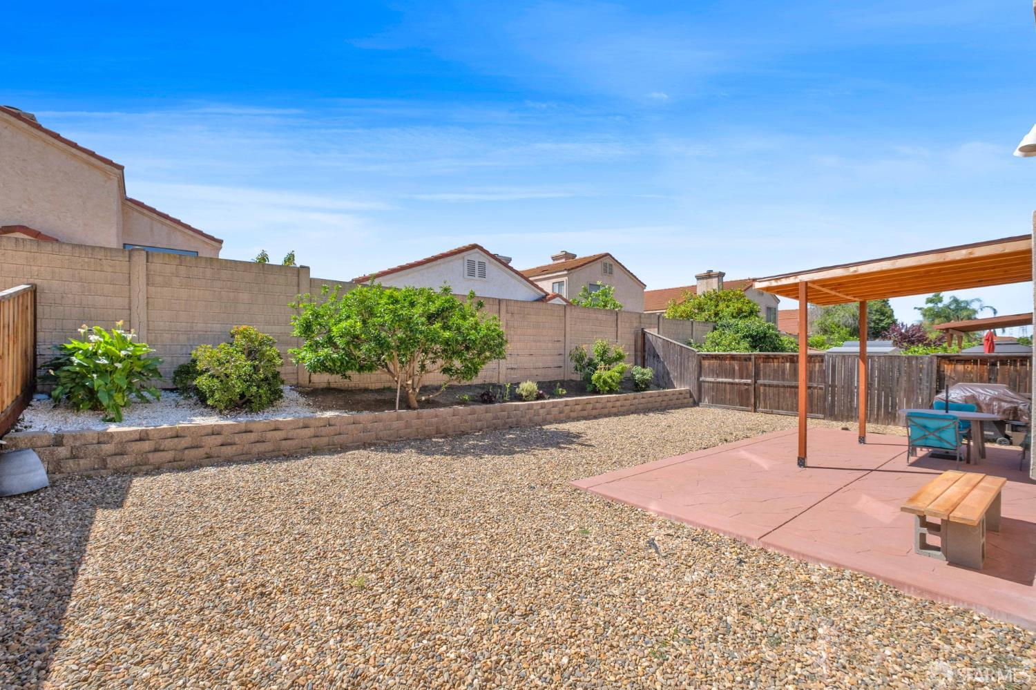 Detail Gallery Image 30 of 36 For 355 Foxglove St, Pittsburg,  CA 94565 - 4 Beds | 2/1 Baths