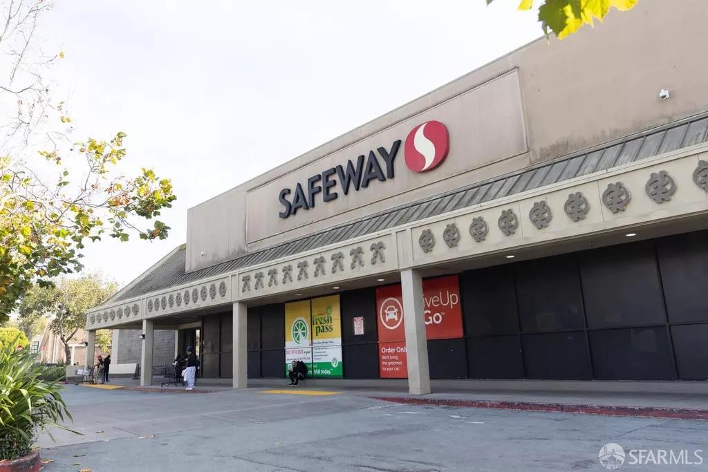 Photo #44: 426116902 Listing: Photo #44