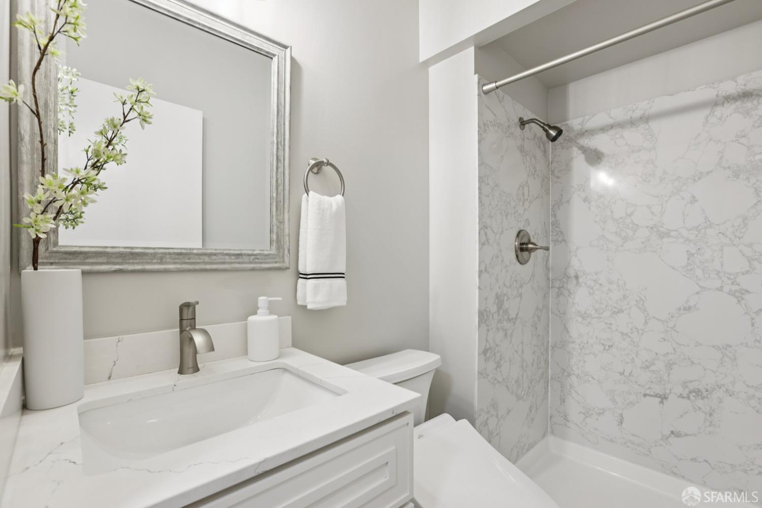 Detail Gallery Image 13 of 47 For 119 Trumbull St, San Francisco,  CA 94112 - 4 Beds | 2 Baths