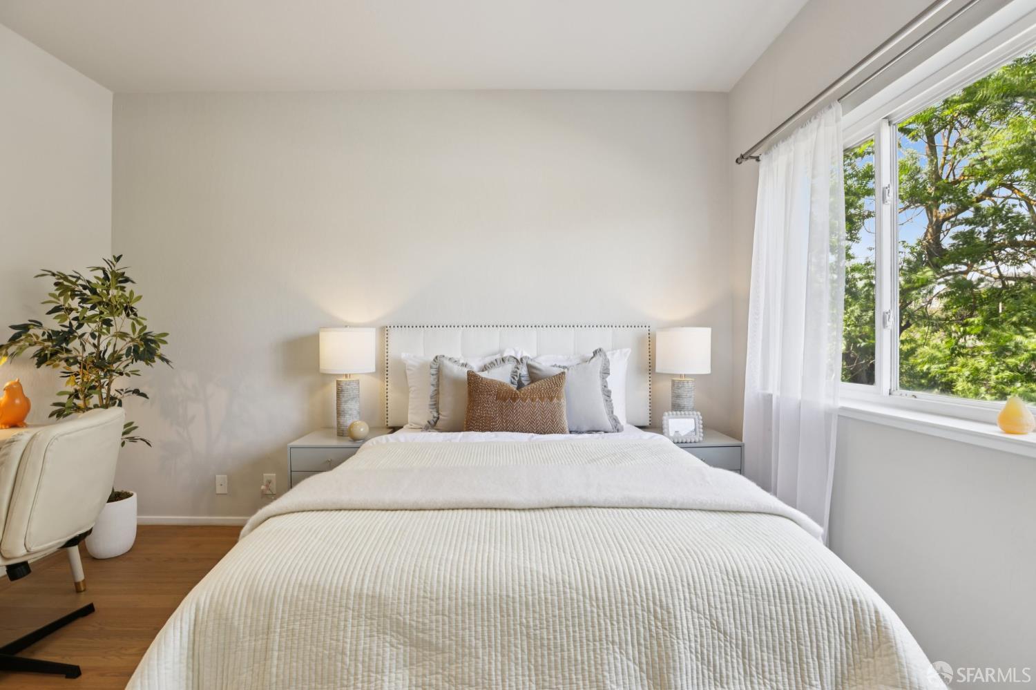 Detail Gallery Image 14 of 47 For 119 Trumbull St, San Francisco,  CA 94112 - 4 Beds | 2 Baths