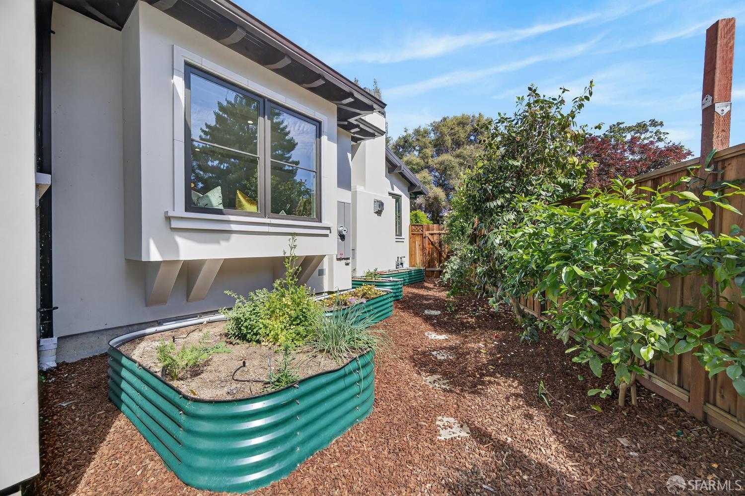 Detail Gallery Image 91 of 97 For 38 Tevis Pl, Palo Alto,  CA 94301 - 5 Beds | 5/1 Baths