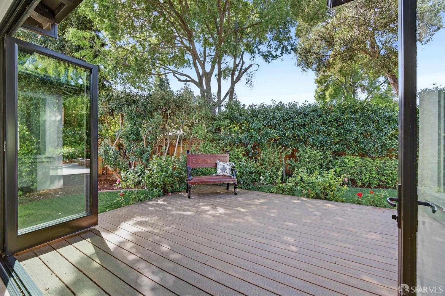 Detail Gallery Image 26 of 97 For 38 Tevis Pl, Palo Alto,  CA 94301 - 5 Beds | 5/1 Baths