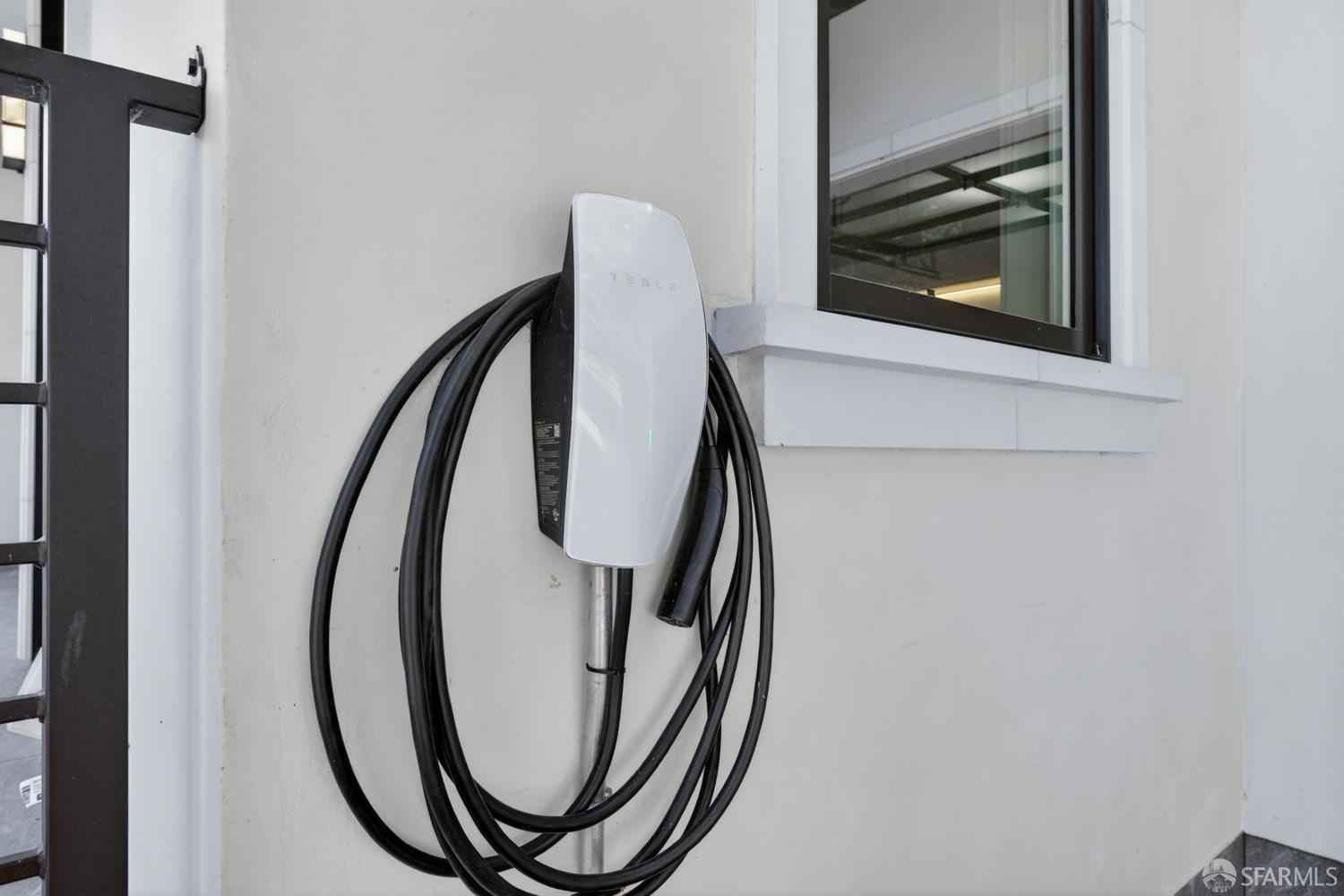 Detail Gallery Image 73 of 97 For 38 Tevis Pl, Palo Alto,  CA 94301 - 5 Beds | 5/1 Baths