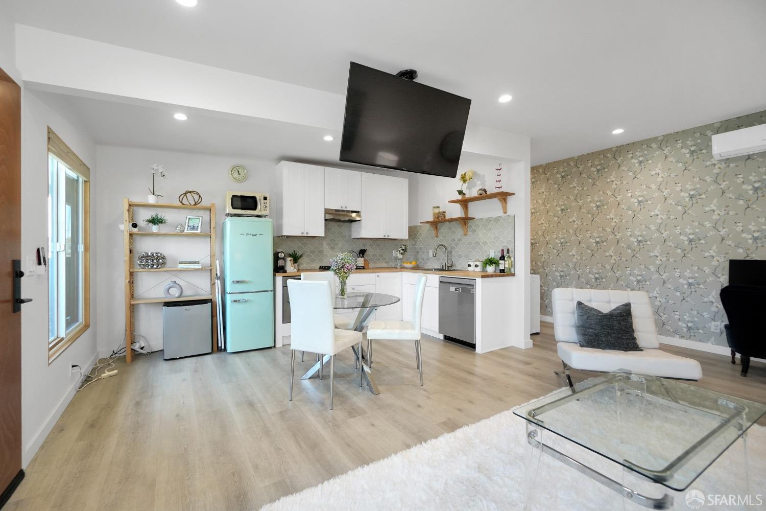 Detail Gallery Image 10 of 26 For 701 Hampshire St #5,  San Francisco,  CA 94110 - 1 Beds | 1 Baths