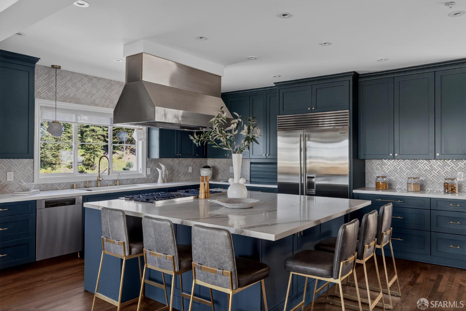 Detail Gallery Image 7 of 40 For 2 Miraloma Dr, San Francisco,  CA 94127 - 5 Beds | 4/2 Baths