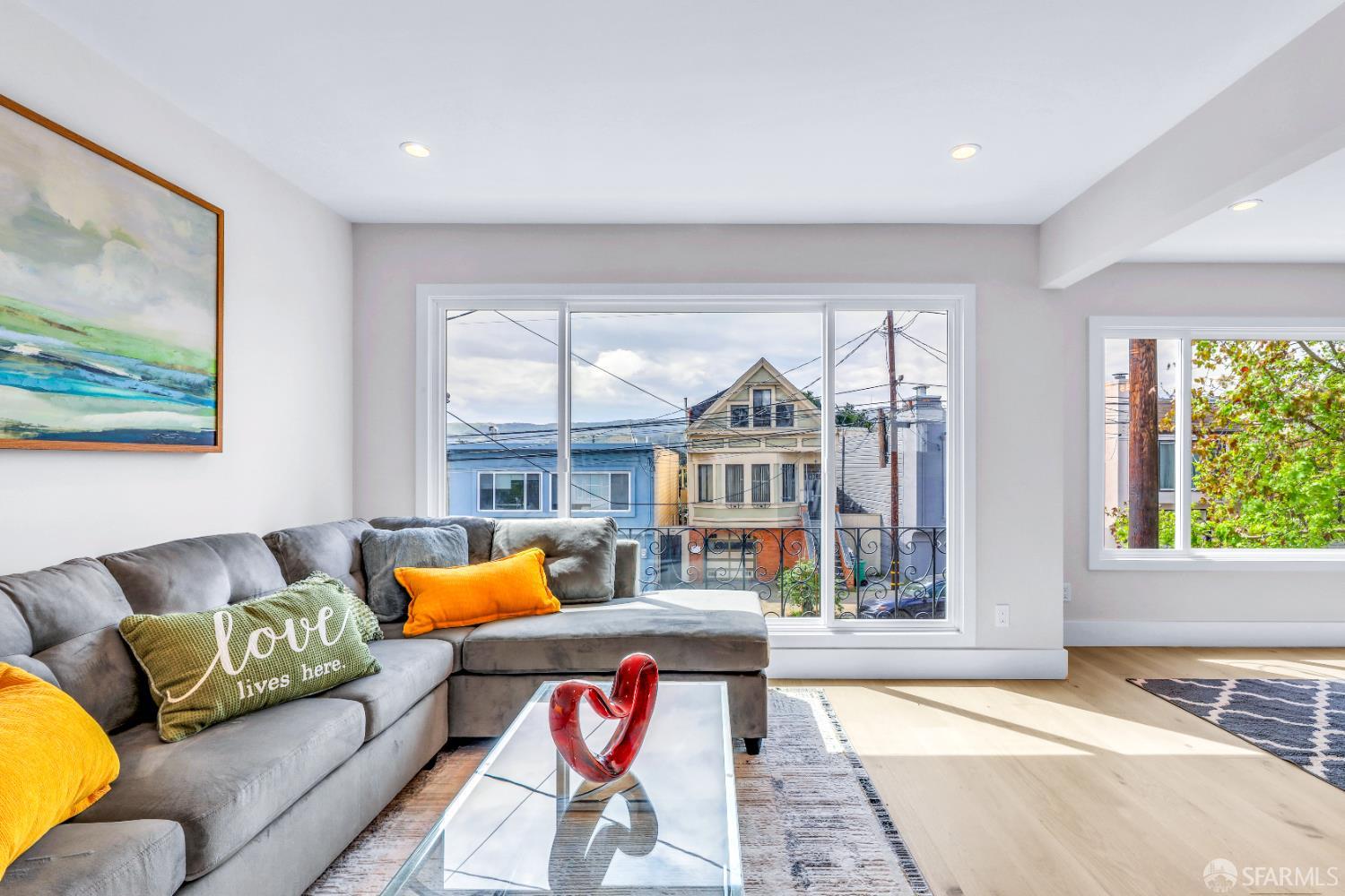 Detail Gallery Image 12 of 55 For 170 Arleta Ave, San Francisco,  CA 94134 - 5 Beds | 4 Baths