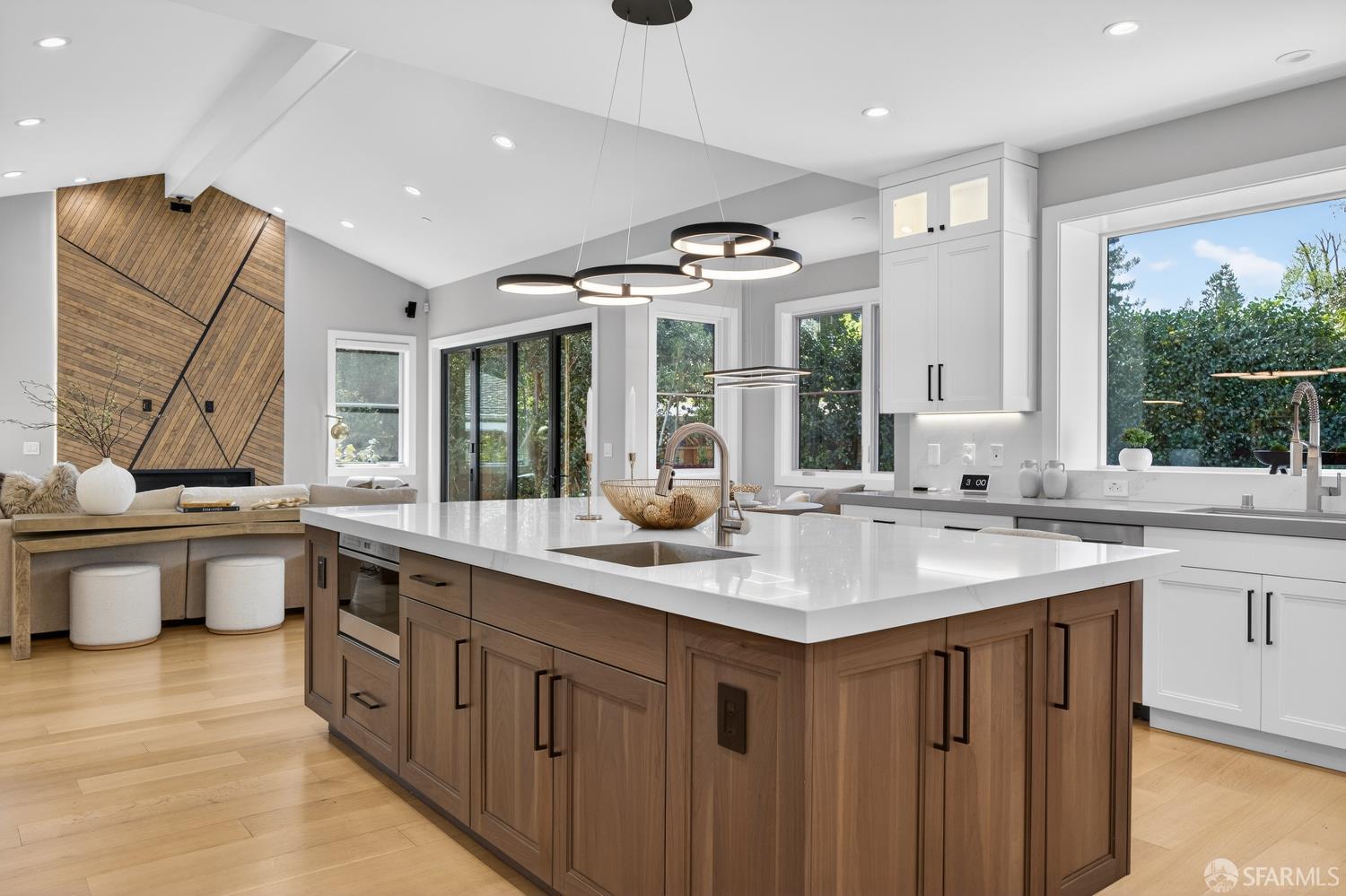 Detail Gallery Image 37 of 97 For 38 Tevis Pl, Palo Alto,  CA 94301 - 5 Beds | 5/1 Baths