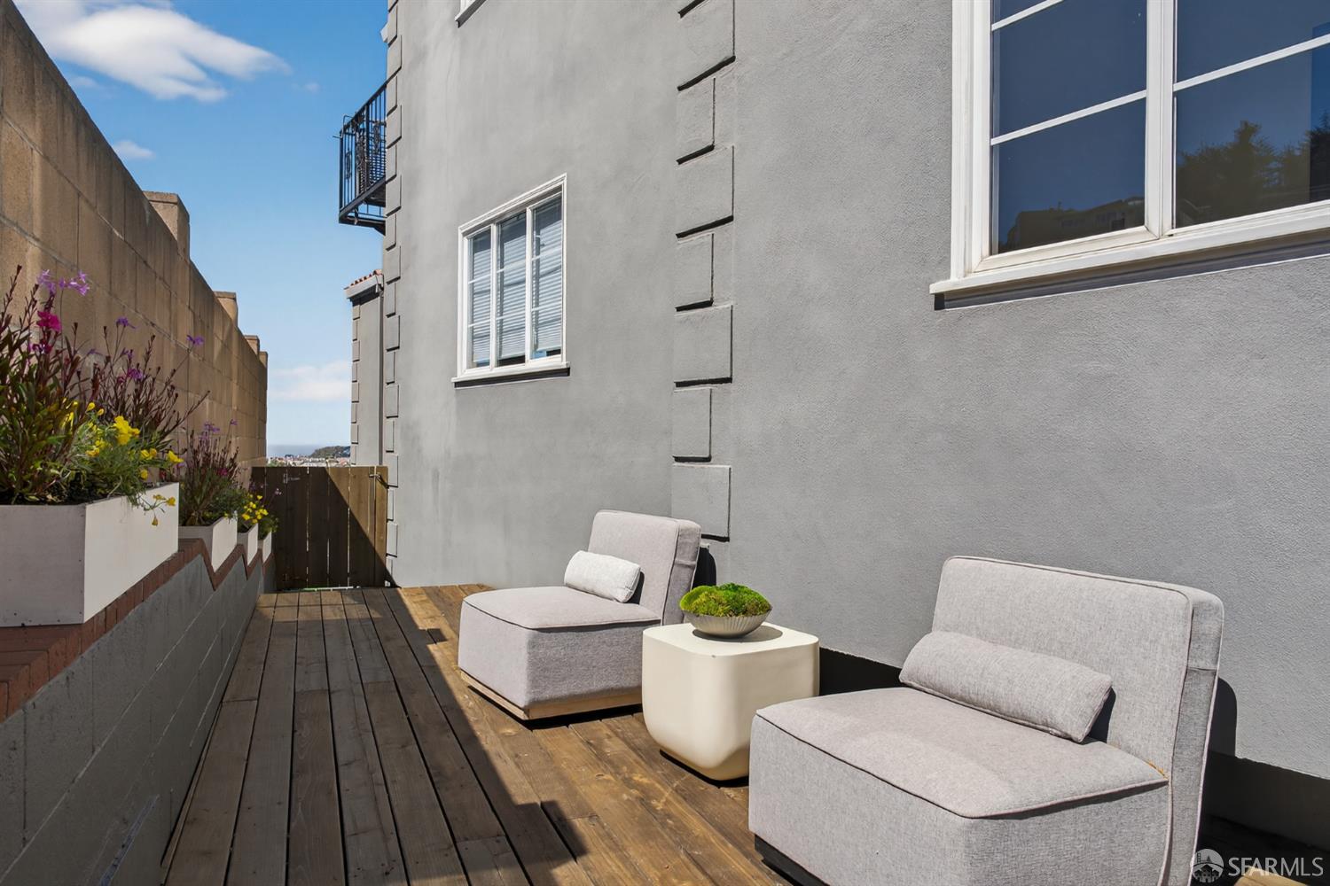 Detail Gallery Image 39 of 40 For 2 Miraloma Dr, San Francisco,  CA 94127 - 5 Beds | 4/2 Baths