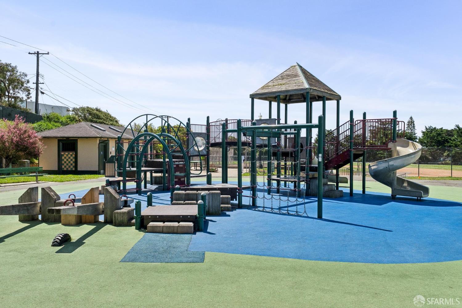 Detail Gallery Image 96 of 98 For 126 Aptos Ave, San Francisco,  CA 94127 - 6 Beds | 3 Baths