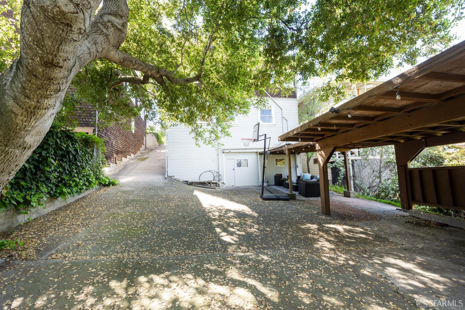 Detail Gallery Image 55 of 60 For 373 Moraga Ave, Piedmont,  CA 94611 - 4 Beds | 2 Baths