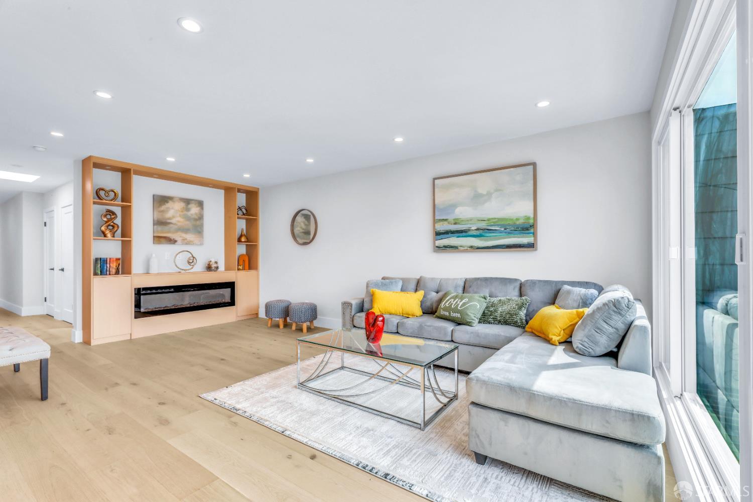 Detail Gallery Image 9 of 55 For 170 Arleta Ave, San Francisco,  CA 94134 - 5 Beds | 4 Baths