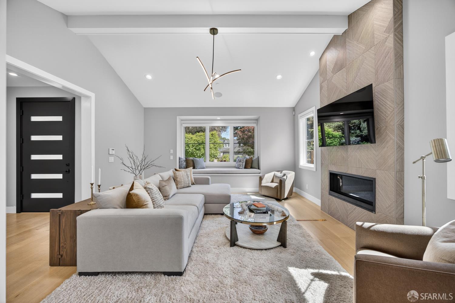 Detail Gallery Image 13 of 97 For 38 Tevis Pl, Palo Alto,  CA 94301 - 5 Beds | 5/1 Baths