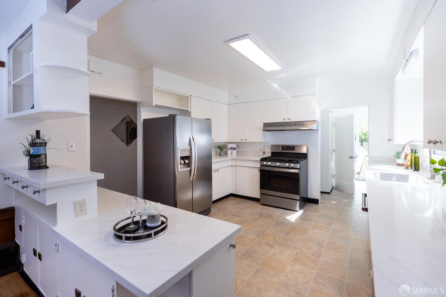 Detail Gallery Image 3 of 60 For 373 Moraga Ave, Piedmont,  CA 94611 - 4 Beds | 2 Baths