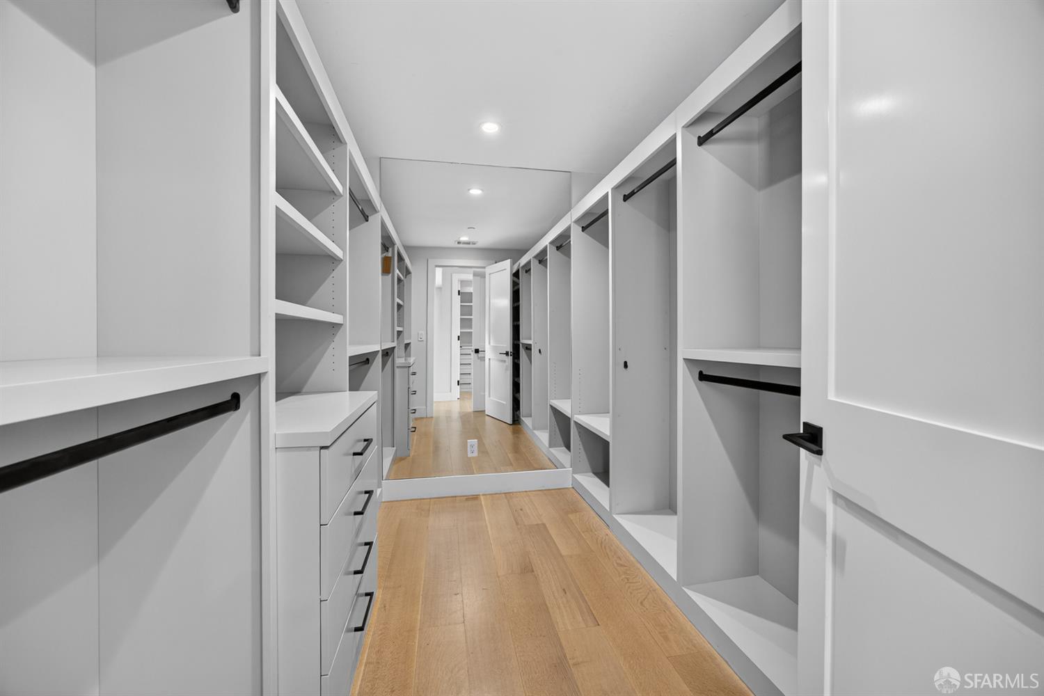 Detail Gallery Image 62 of 97 For 38 Tevis Pl, Palo Alto,  CA 94301 - 5 Beds | 5/1 Baths