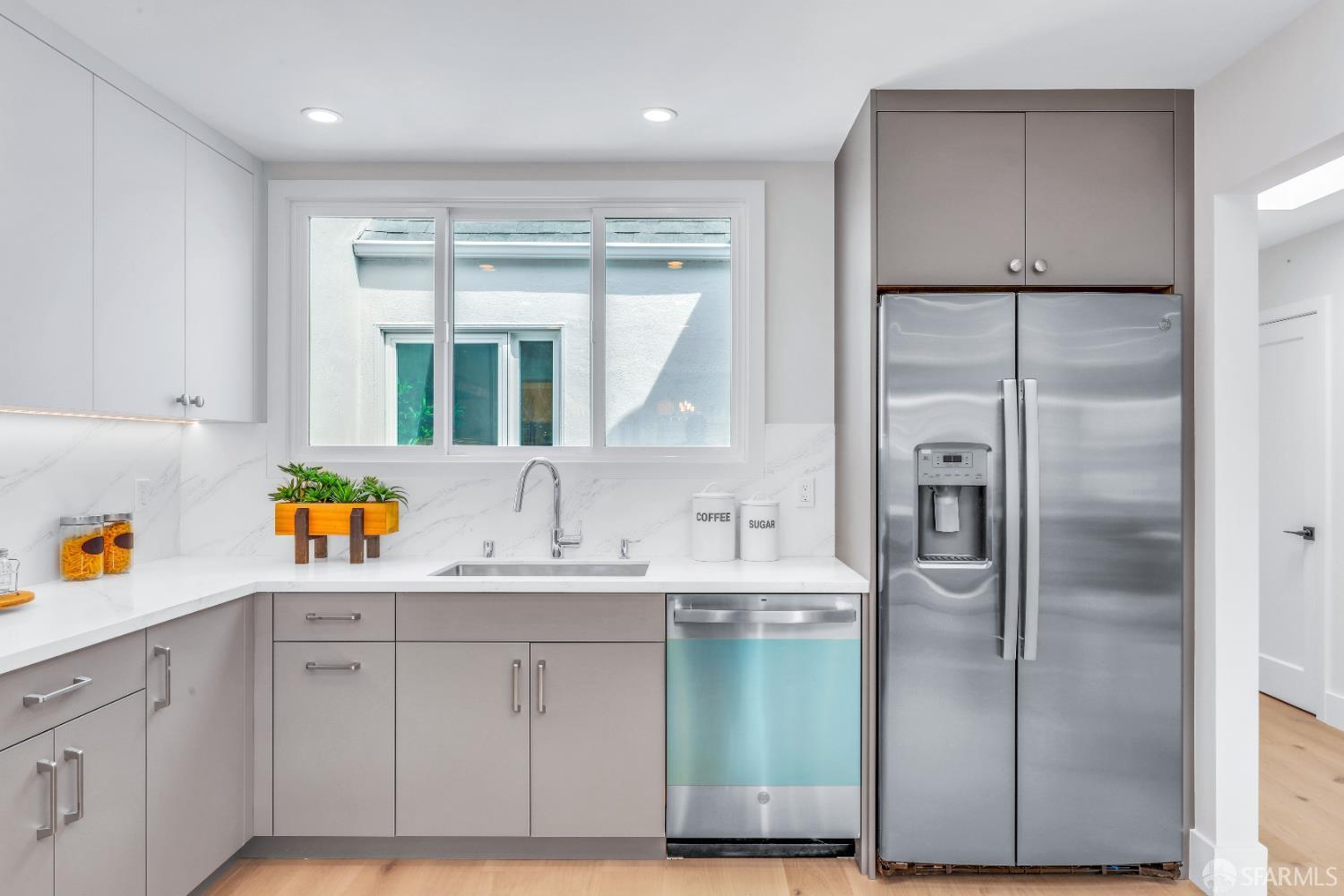 Detail Gallery Image 20 of 55 For 170 Arleta Ave, San Francisco,  CA 94134 - 5 Beds | 4 Baths