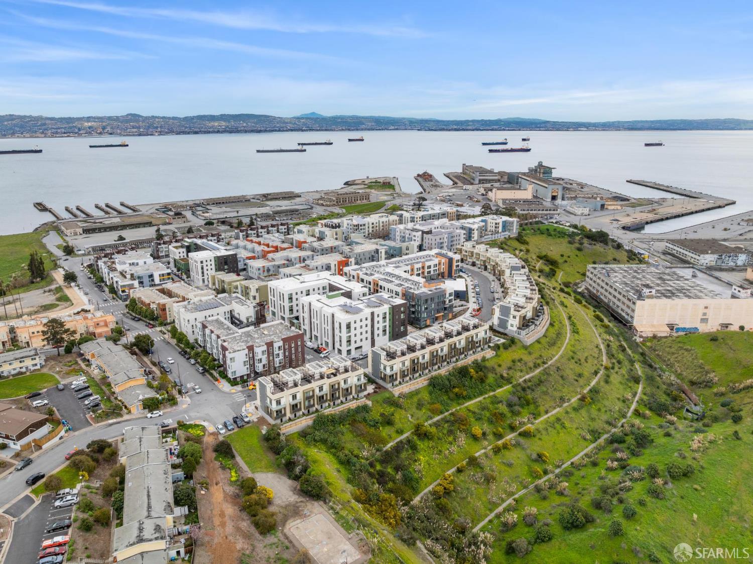 Photo #5: 426118857 Listing: Photo #5