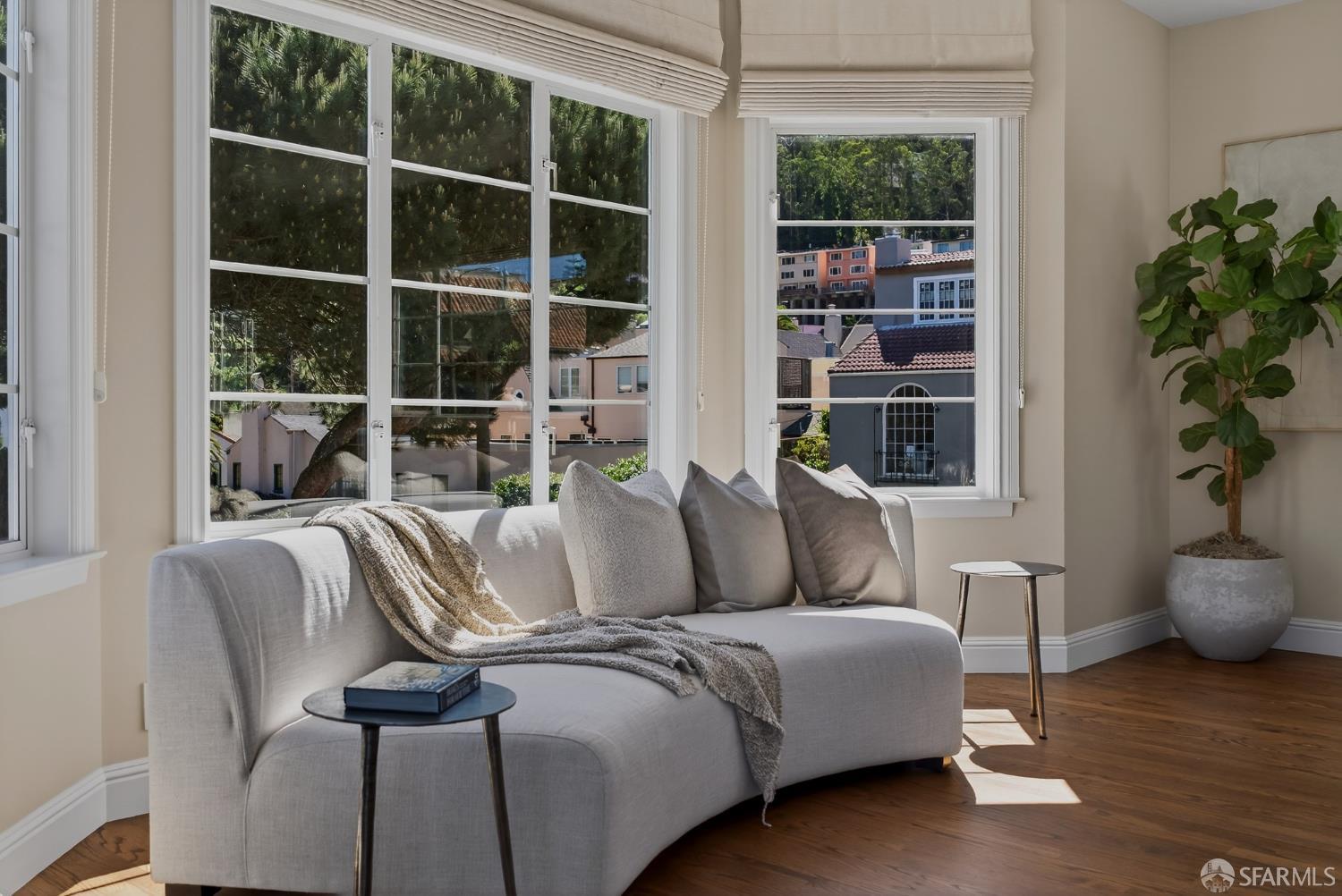 Detail Gallery Image 5 of 40 For 2 Miraloma Dr, San Francisco,  CA 94127 - 5 Beds | 4/2 Baths