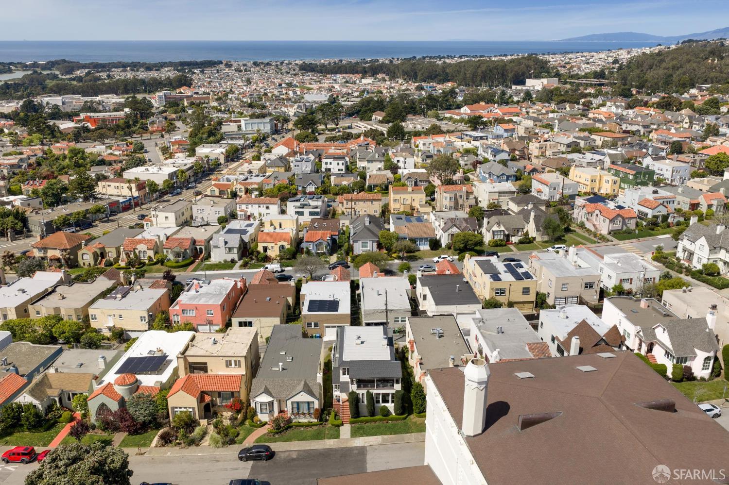 Detail Gallery Image 6 of 98 For 126 Aptos Ave, San Francisco,  CA 94127 - 6 Beds | 3 Baths