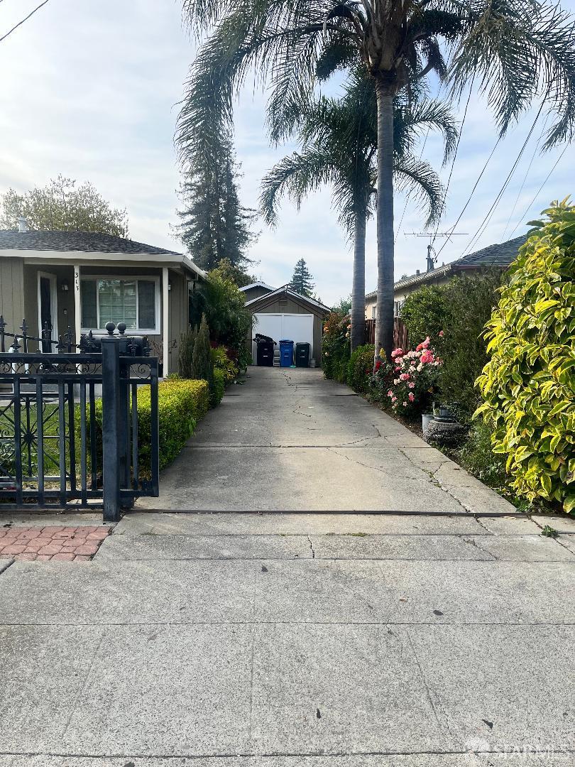 Detail Gallery Image 23 of 24 For 313 Dumbarton Ave, Redwood City,  CA 94063 - 3 Beds | 2 Baths