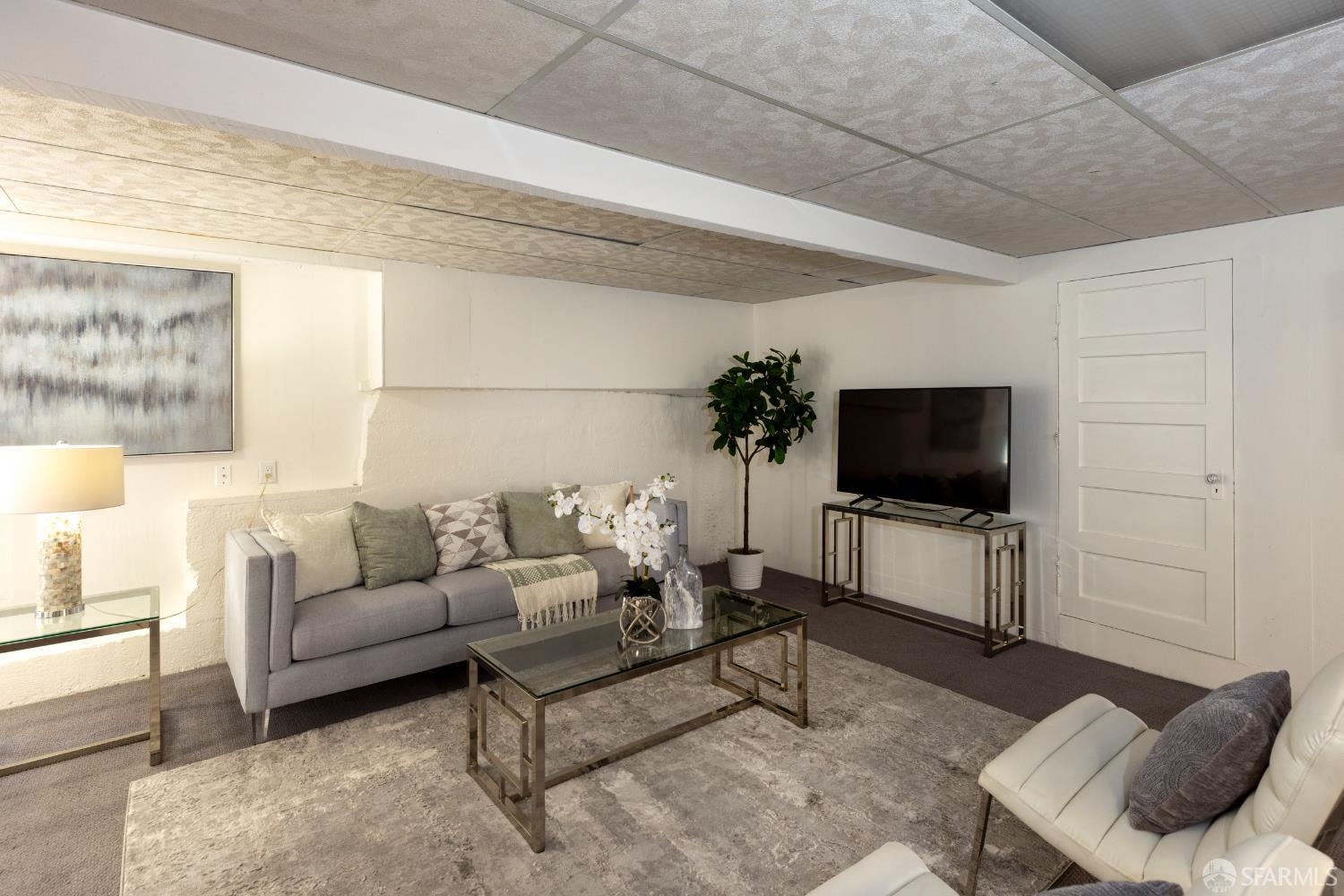 Detail Gallery Image 19 of 60 For 373 Moraga Ave, Piedmont,  CA 94611 - 4 Beds | 2 Baths