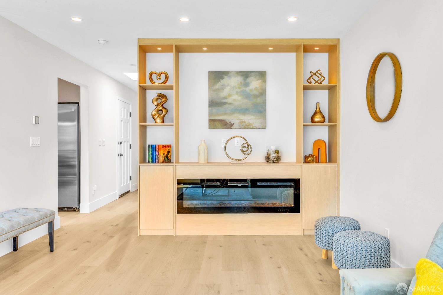 Detail Gallery Image 14 of 55 For 170 Arleta Ave, San Francisco,  CA 94134 - 5 Beds | 4 Baths