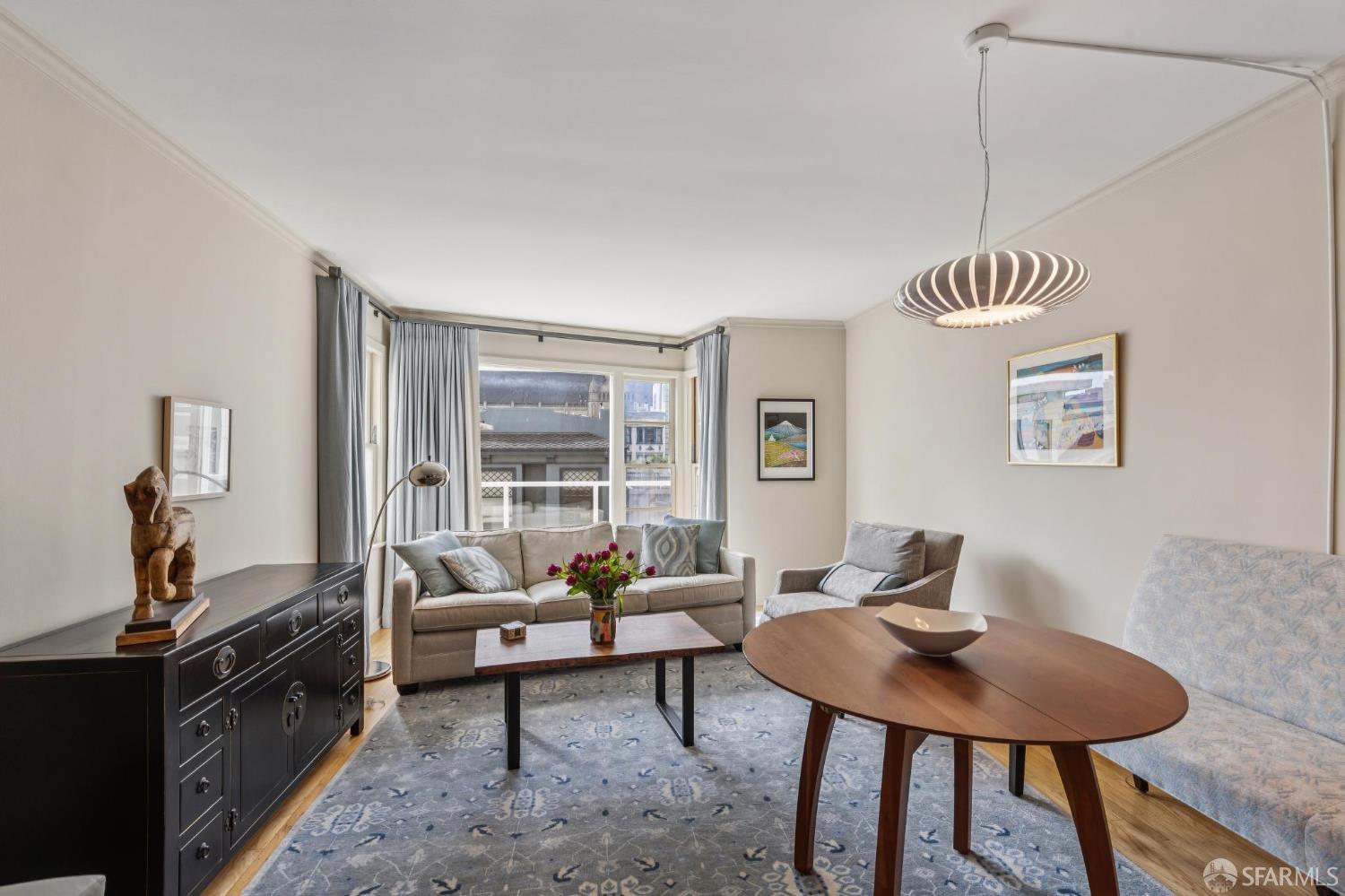 Detail Gallery Image 3 of 22 For 1260 Clay St #301,  San Francisco,  CA 94108 - 1 Beds | 1 Baths