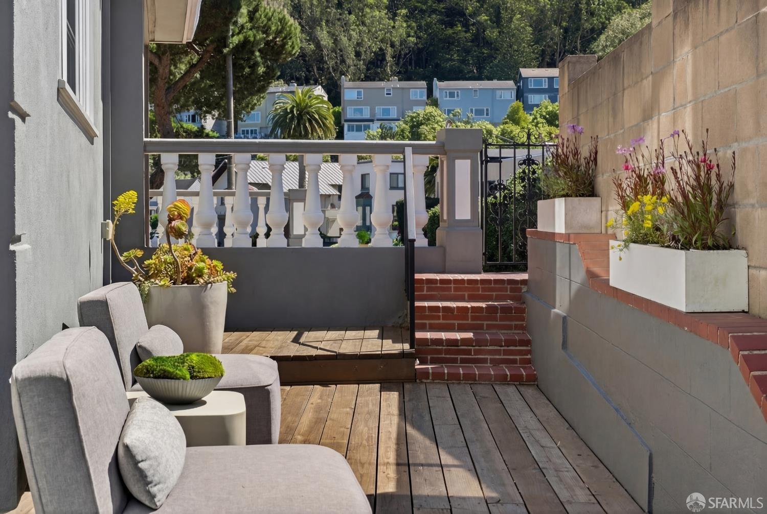 Detail Gallery Image 38 of 40 For 2 Miraloma Dr, San Francisco,  CA 94127 - 5 Beds | 4/2 Baths