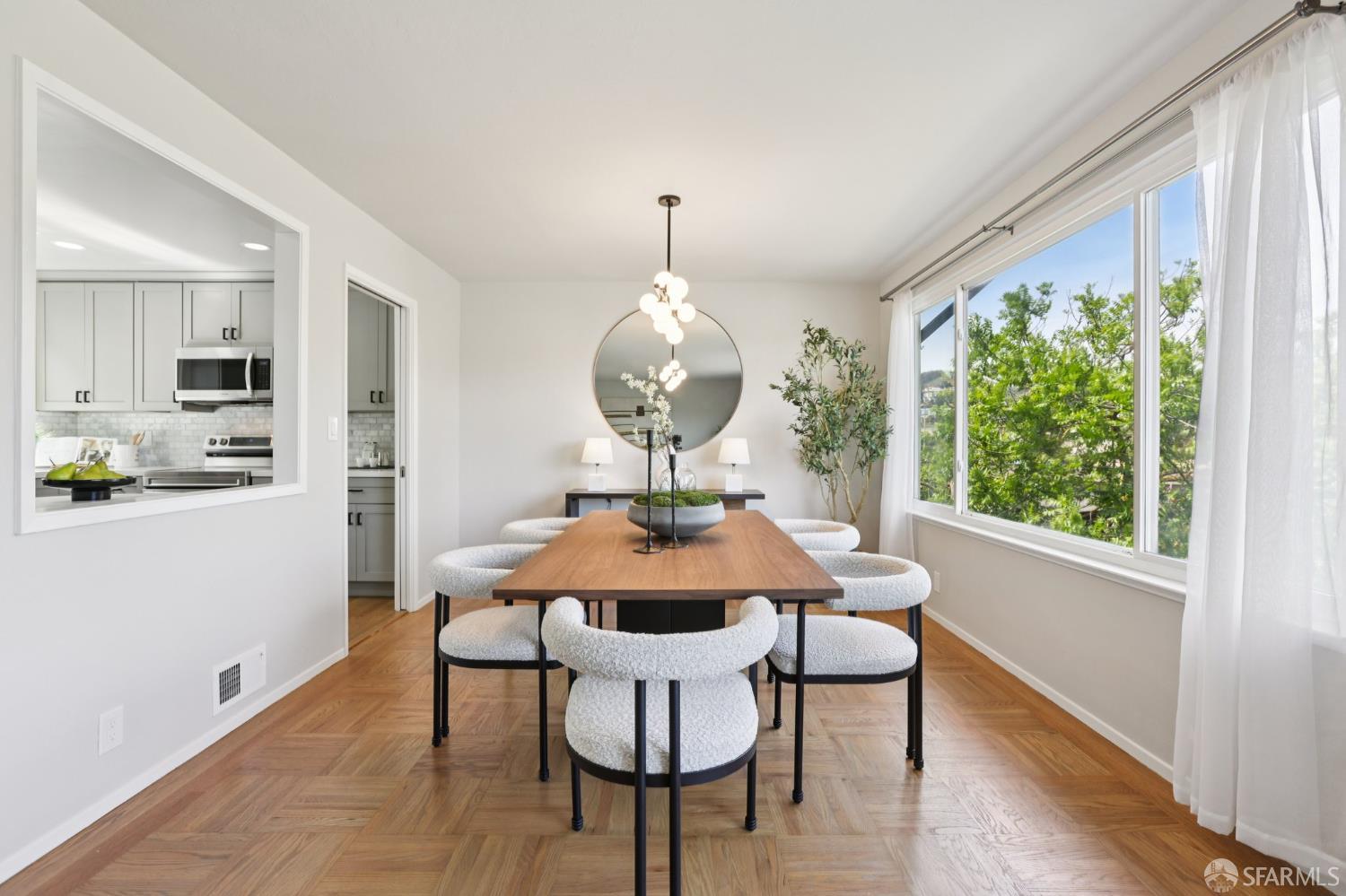 Detail Gallery Image 7 of 47 For 119 Trumbull St, San Francisco,  CA 94112 - 4 Beds | 2 Baths
