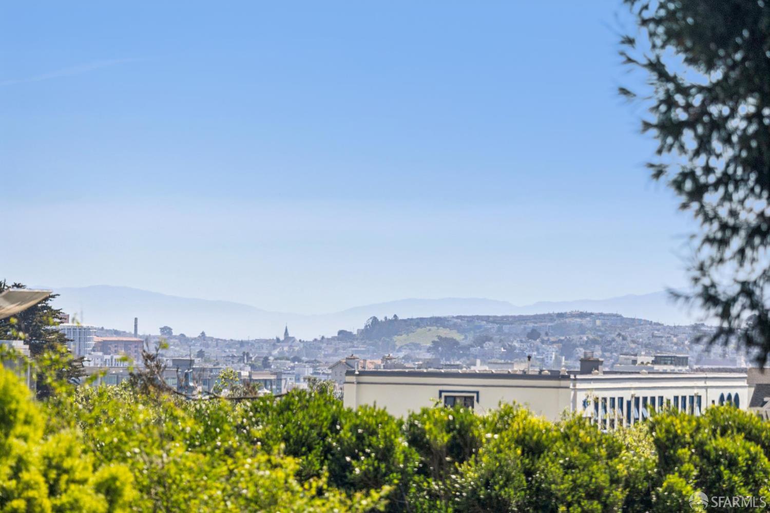 Detail Gallery Image 39 of 76 For 2115 Bush St, San Francisco,  CA 94115 - 4 Beds | 4 Baths