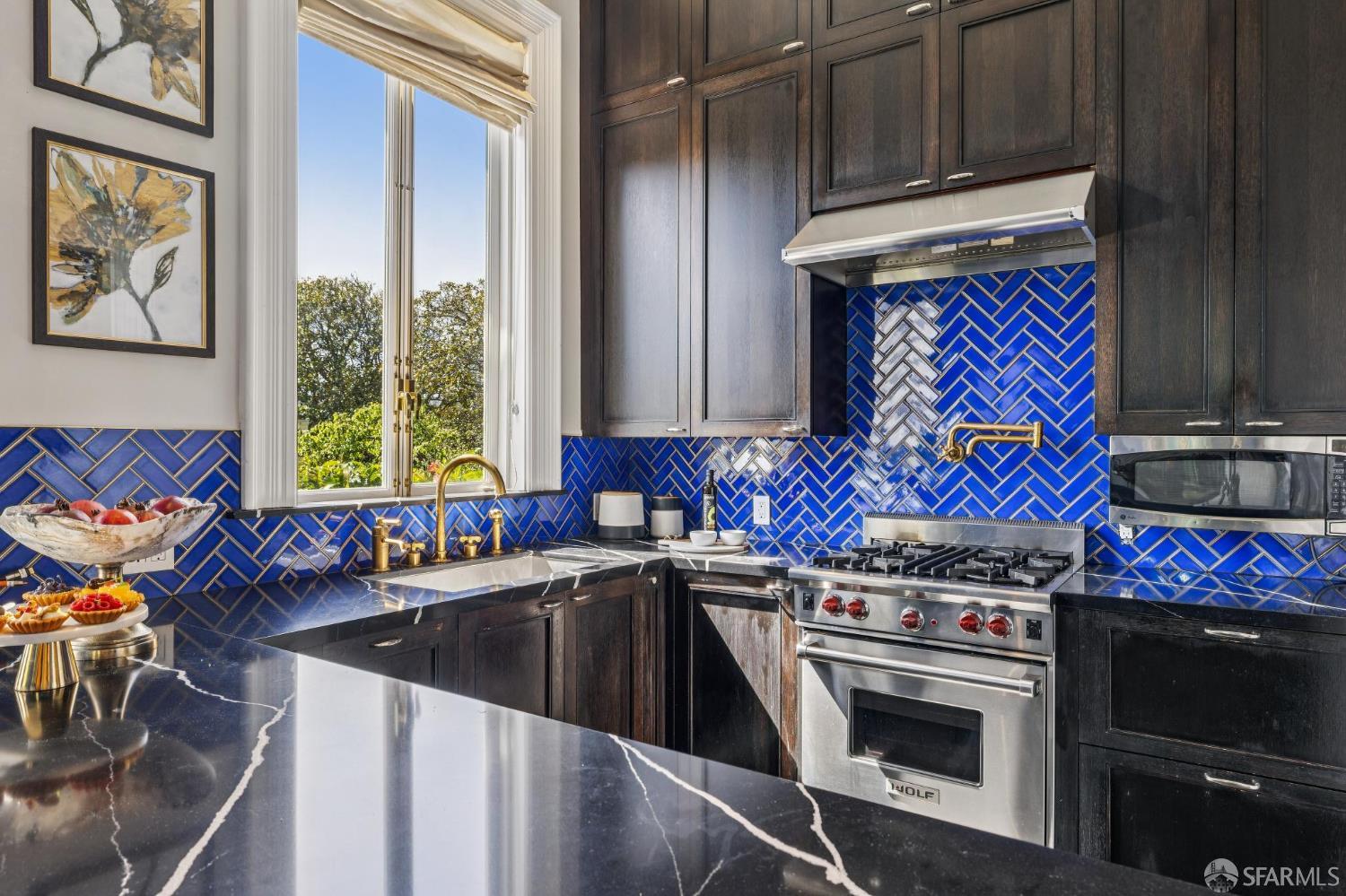 Detail Gallery Image 27 of 76 For 2115 Bush St, San Francisco,  CA 94115 - 4 Beds | 4 Baths