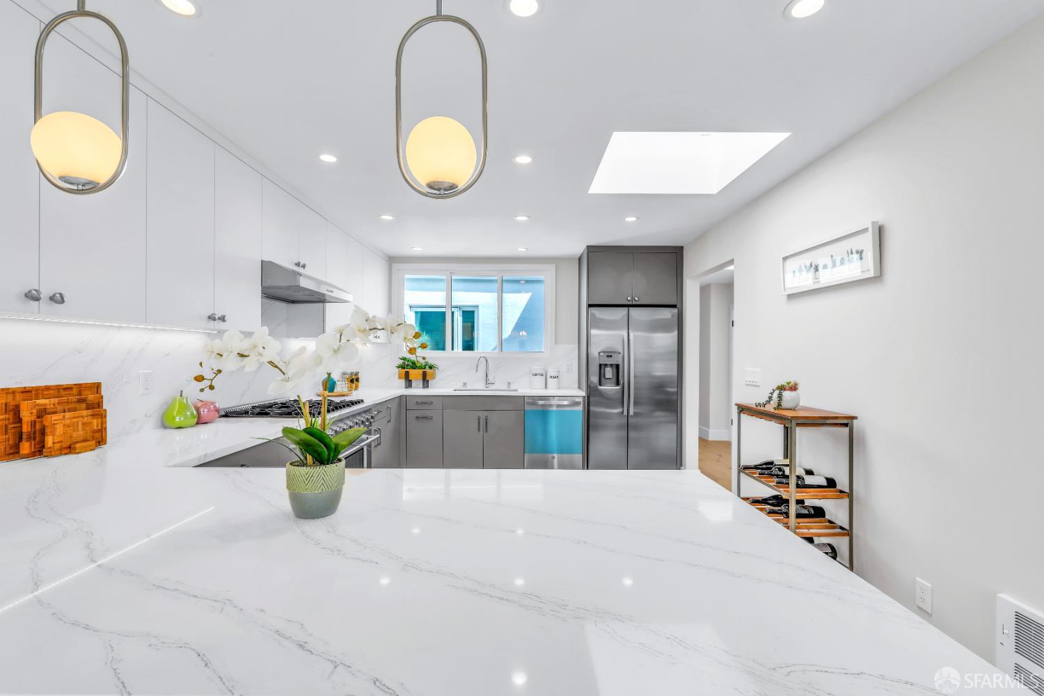 Detail Gallery Image 18 of 55 For 170 Arleta Ave, San Francisco,  CA 94134 - 5 Beds | 4 Baths