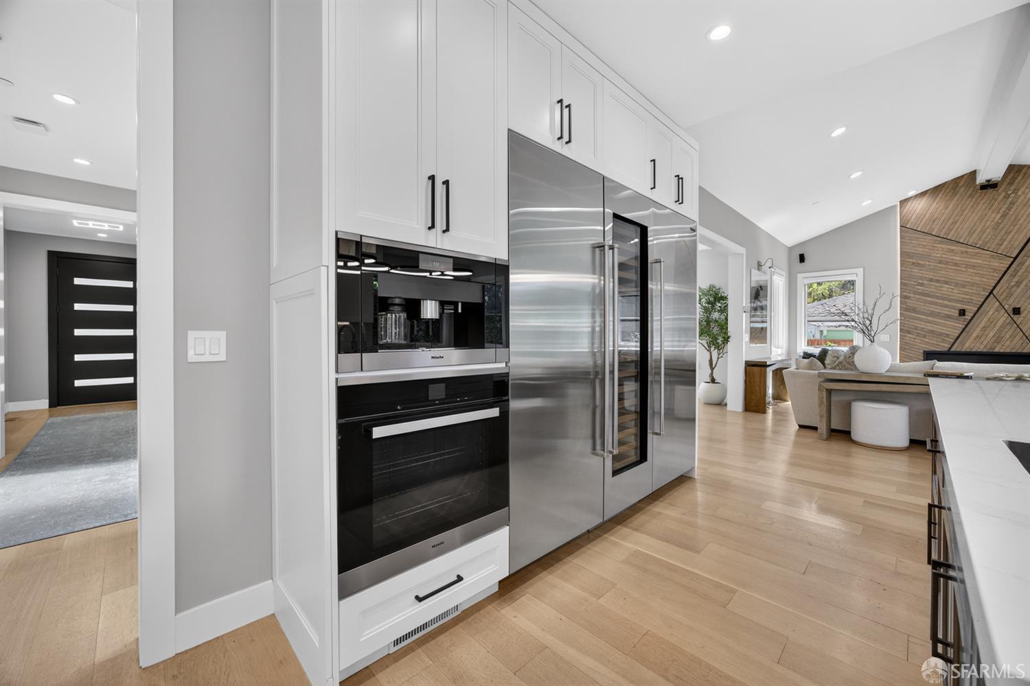 Detail Gallery Image 35 of 97 For 38 Tevis Pl, Palo Alto,  CA 94301 - 5 Beds | 5/1 Baths