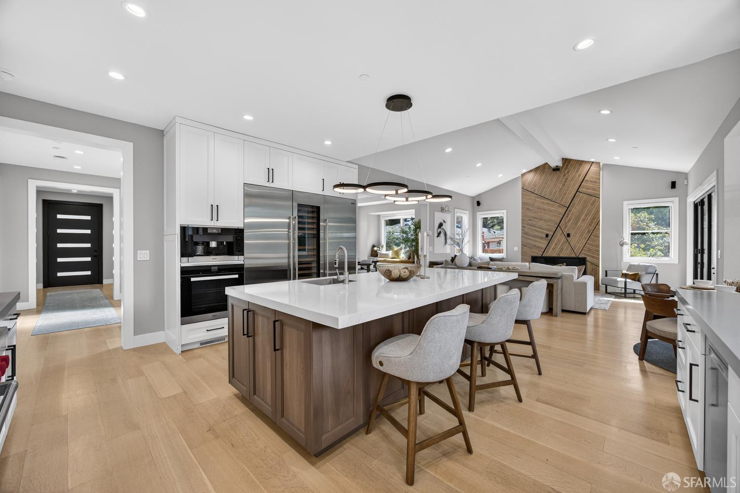 Detail Gallery Image 34 of 97 For 38 Tevis Pl, Palo Alto,  CA 94301 - 5 Beds | 5/1 Baths