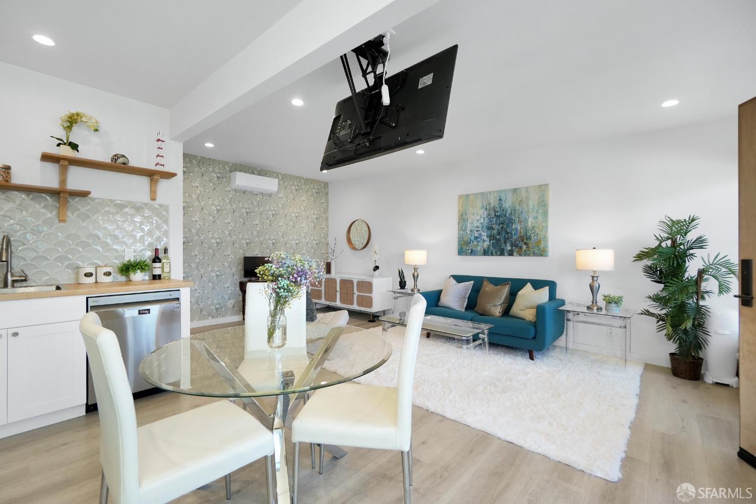 Detail Gallery Image 7 of 26 For 701 Hampshire St #5,  San Francisco,  CA 94110 - 1 Beds | 1 Baths