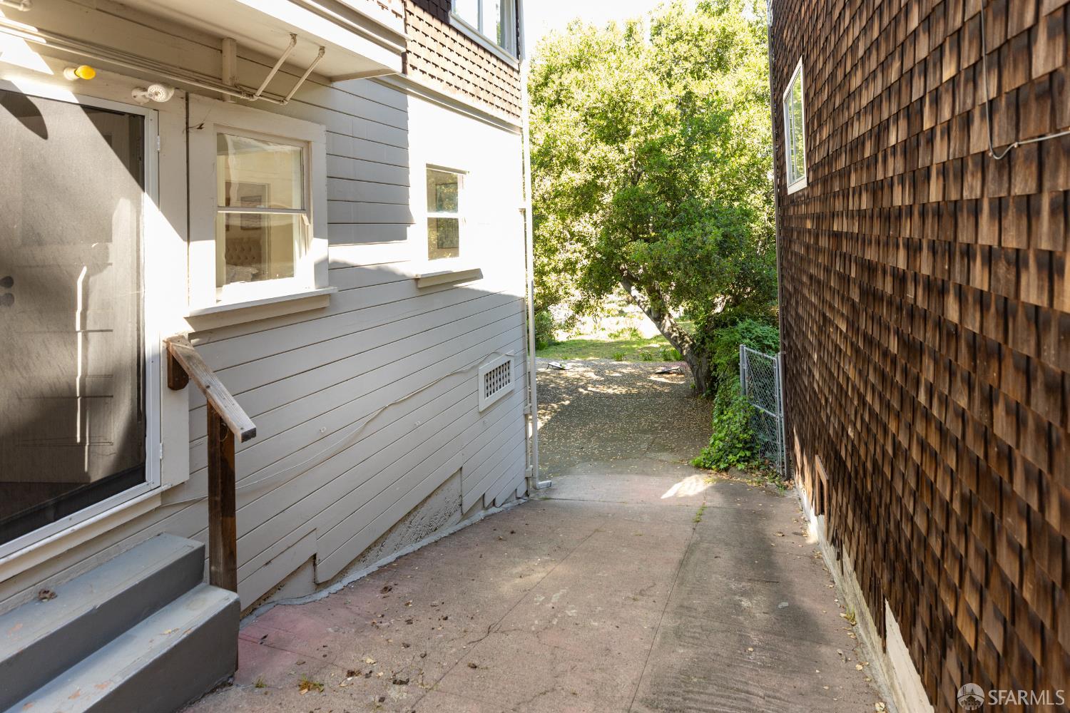 Detail Gallery Image 52 of 60 For 373 Moraga Ave, Piedmont,  CA 94611 - 4 Beds | 2 Baths