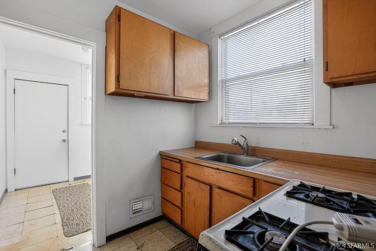 Detail Gallery Image 17 of 30 For 40 Acton St, Daly City,  CA 94014 - 2 Beds | 1 Baths