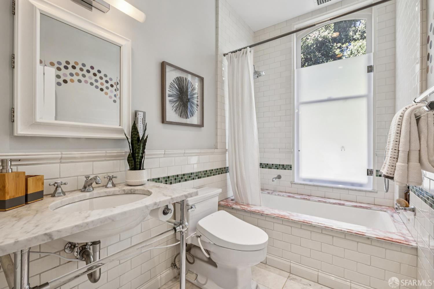 Detail Gallery Image 46 of 76 For 2115 Bush St, San Francisco,  CA 94115 - 4 Beds | 4 Baths