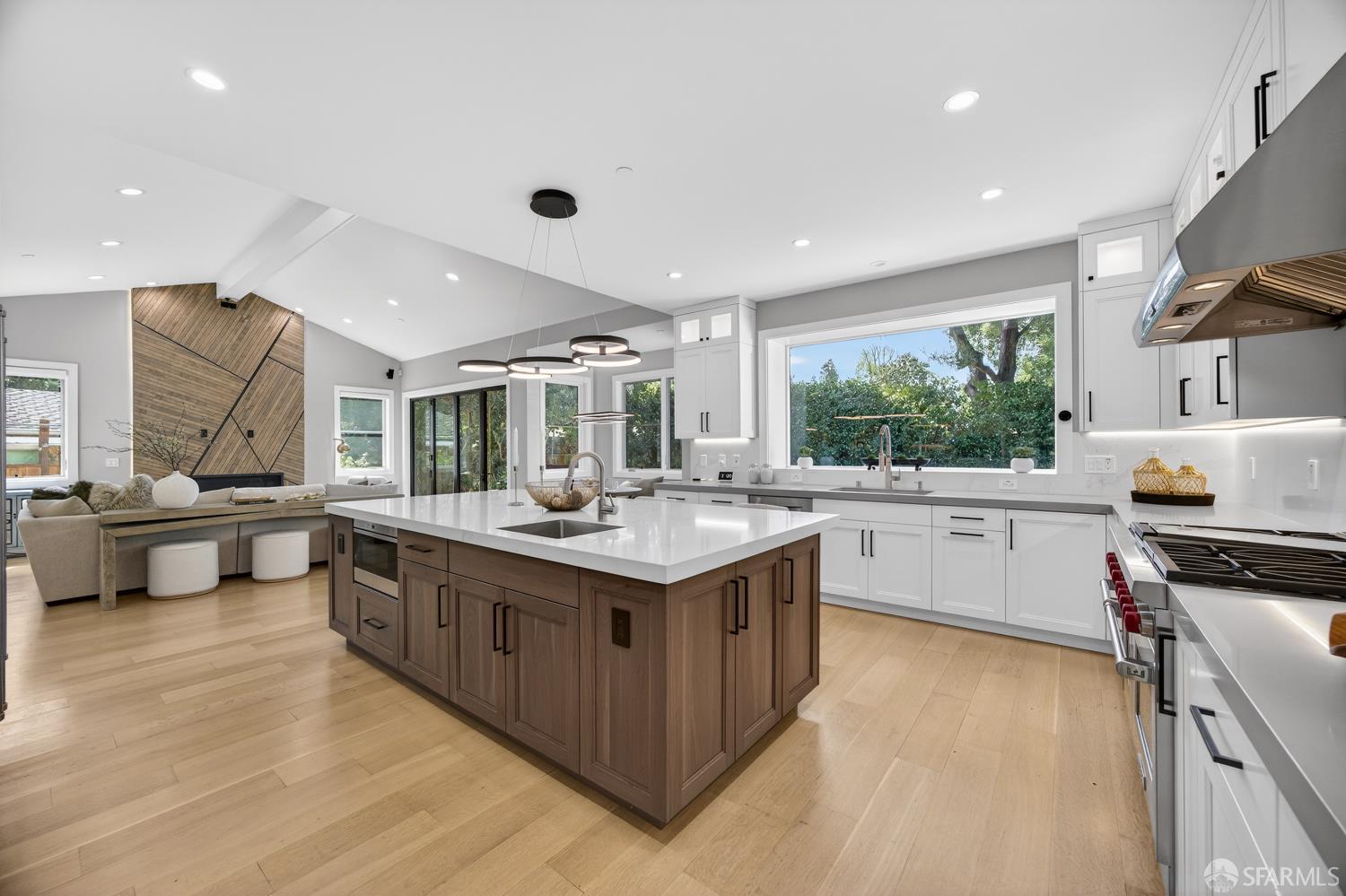 Detail Gallery Image 36 of 97 For 38 Tevis Pl, Palo Alto,  CA 94301 - 5 Beds | 5/1 Baths