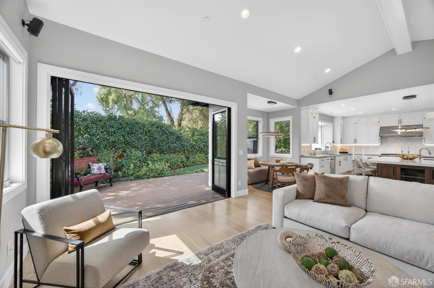 Detail Gallery Image 25 of 97 For 38 Tevis Pl, Palo Alto,  CA 94301 - 5 Beds | 5/1 Baths