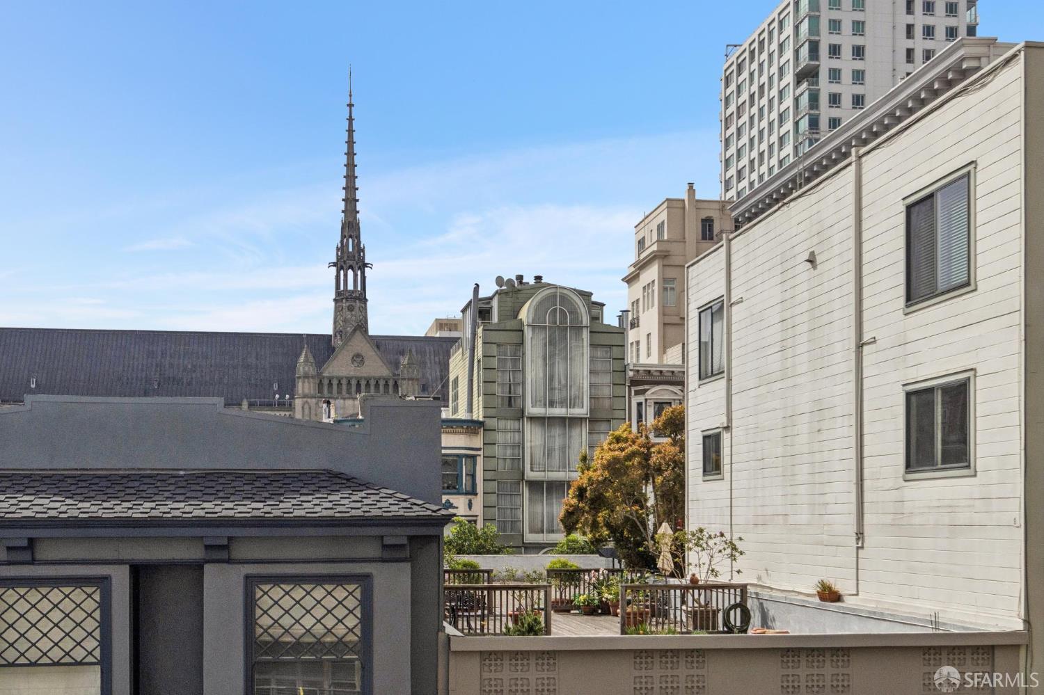 Detail Gallery Image 2 of 22 For 1260 Clay St #301,  San Francisco,  CA 94108 - 1 Beds | 1 Baths