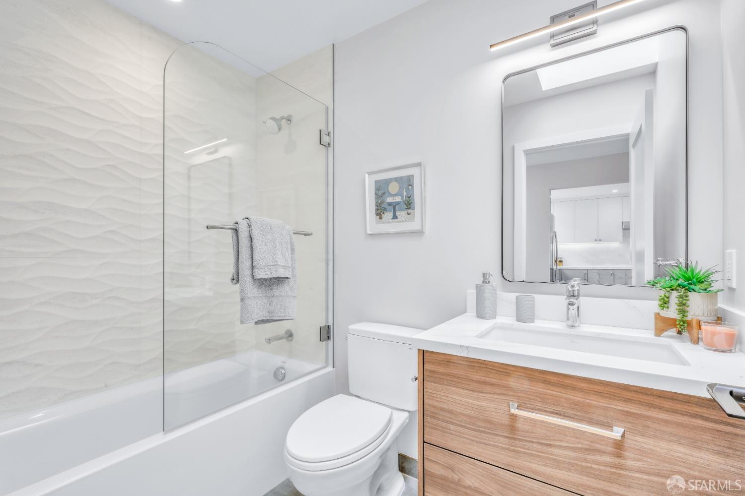 Detail Gallery Image 23 of 55 For 170 Arleta Ave, San Francisco,  CA 94134 - 5 Beds | 4 Baths