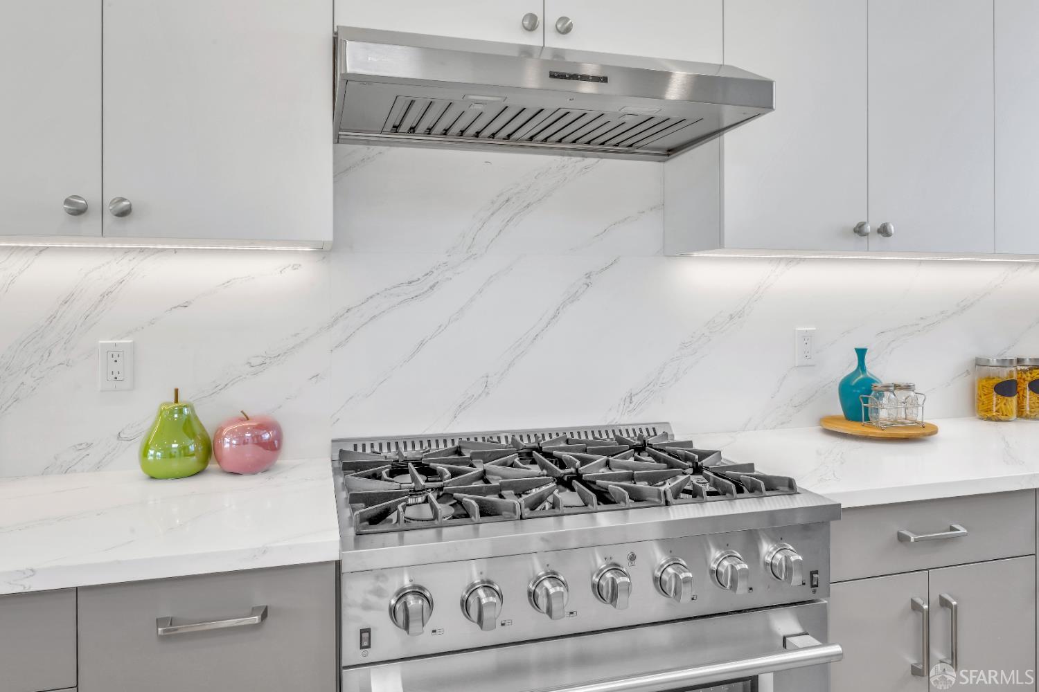 Detail Gallery Image 21 of 55 For 170 Arleta Ave, San Francisco,  CA 94134 - 5 Beds | 4 Baths