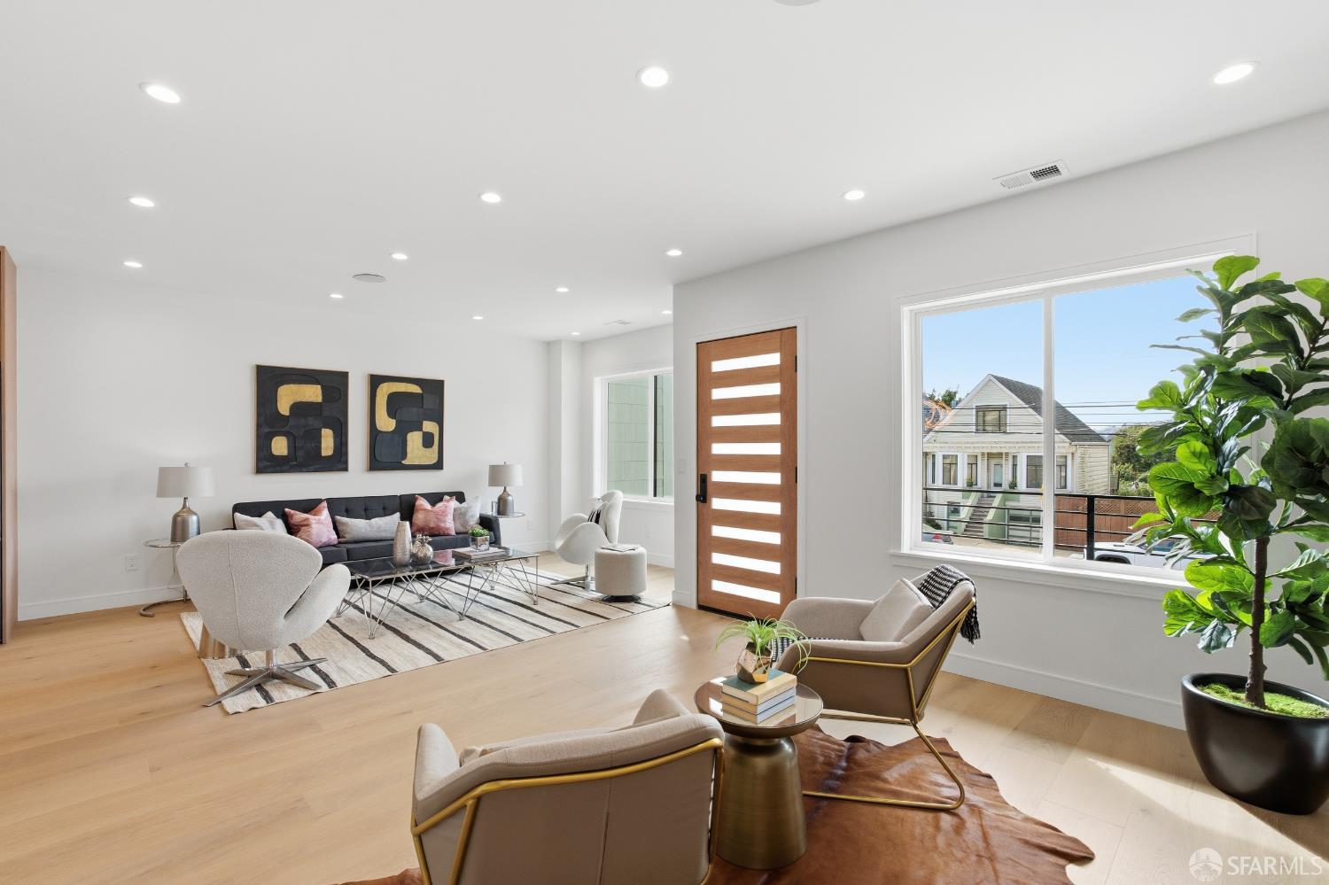 Detail Gallery Image 9 of 75 For 511 Edinburgh St, San Francisco,  CA 94112 - 4 Beds | 4/1 Baths