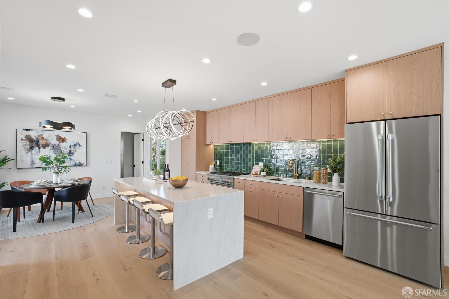 Detail Gallery Image 15 of 75 For 511 Edinburgh St, San Francisco,  CA 94112 - 4 Beds | 4/1 Baths