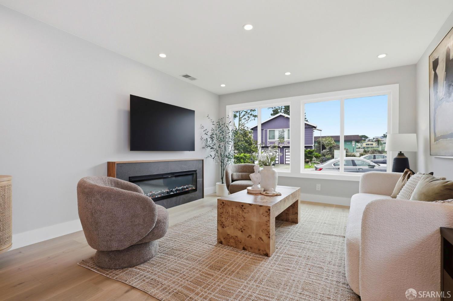 Detail Gallery Image 5 of 54 For 70 Margate St, Daly City,  CA 94015 - 3 Beds | 2 Baths