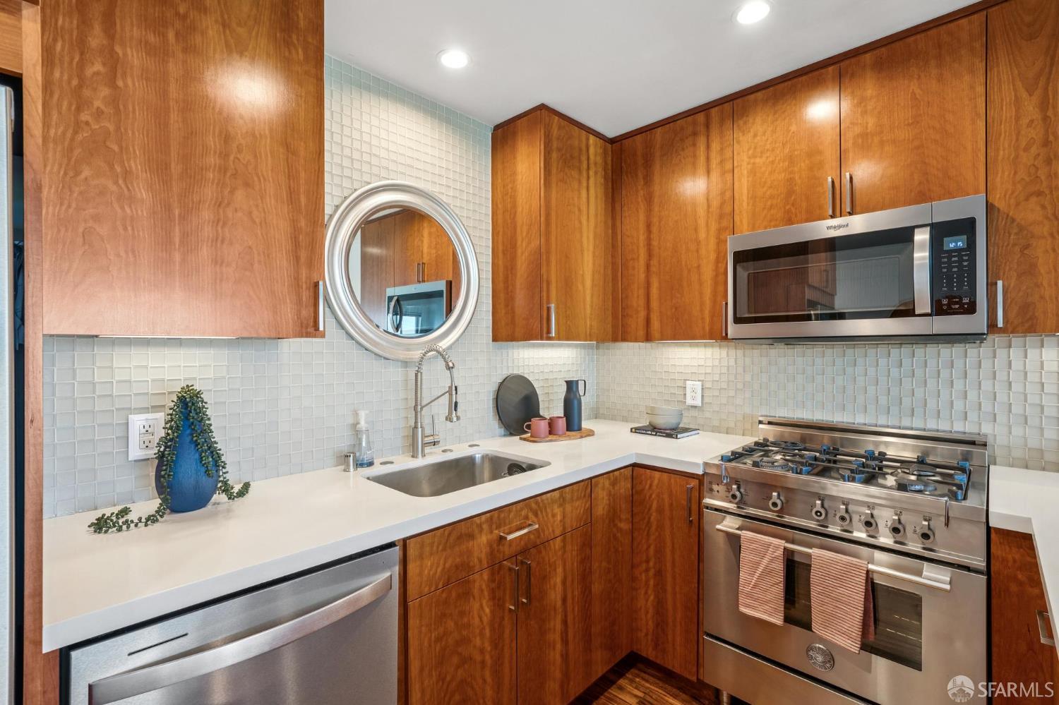 Photo #13: 426118312 Listing: Photo #13