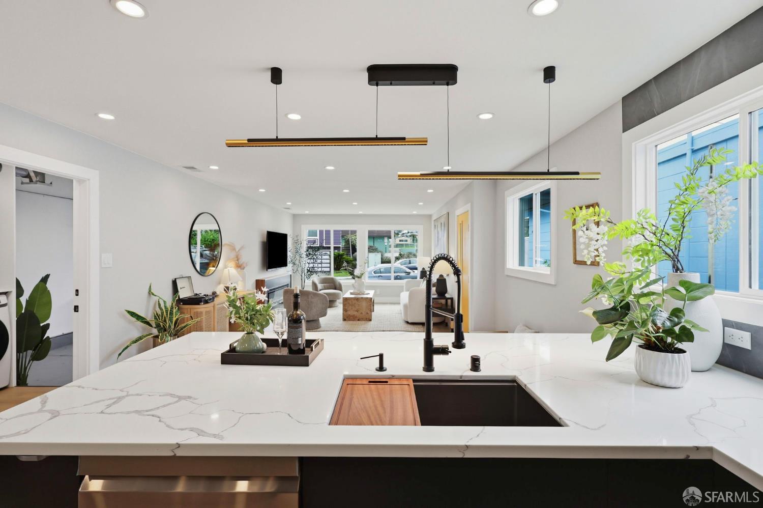 Detail Gallery Image 14 of 54 For 70 Margate St, Daly City,  CA 94015 - 3 Beds | 2 Baths