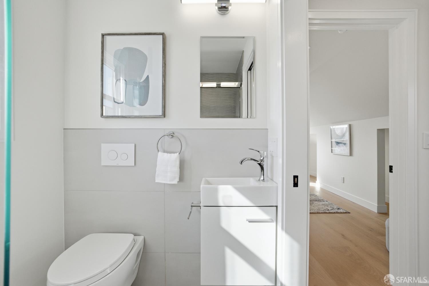 Detail Gallery Image 43 of 75 For 511 Edinburgh St, San Francisco,  CA 94112 - 4 Beds | 4/1 Baths